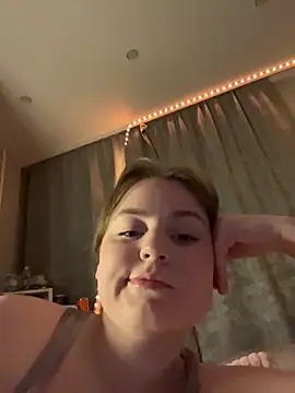 Snapshot of _whorimi chatting on 03.20.26 whorimi online show from 03.20.26