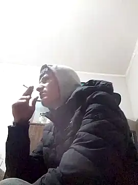 uiuftyrrtydre online show from 11.23.25