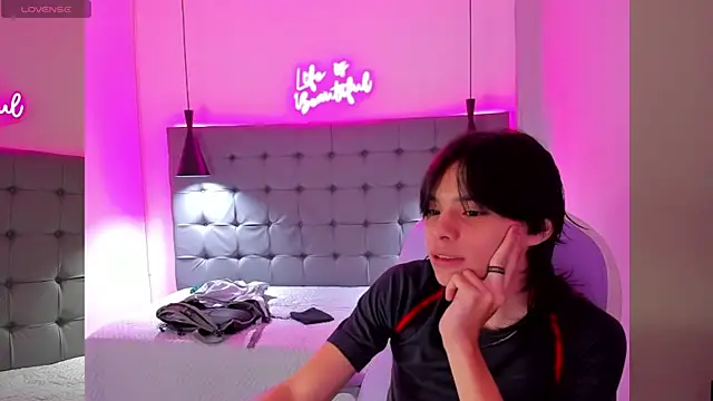 Sylasfrost online show from 11.26.25