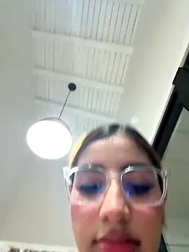 Snapshot of IsabelaStefano chatting on 12.19.25 IsabelaStefano online show from 12.19.25