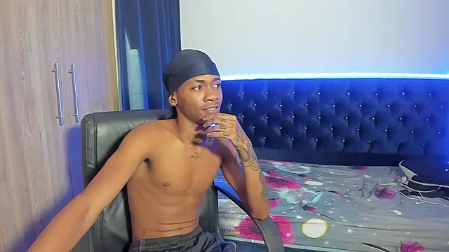 iteban boy online show from 11.19.25