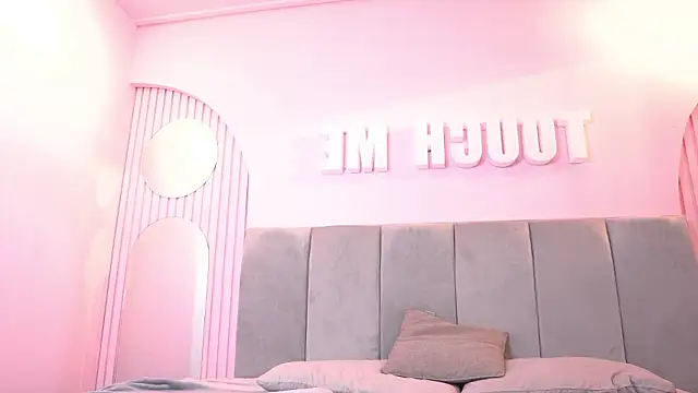 Snapshot of Bratz_luxxxury chatting on 03.07.26 Bratz luxxxury online show from 03.07.26