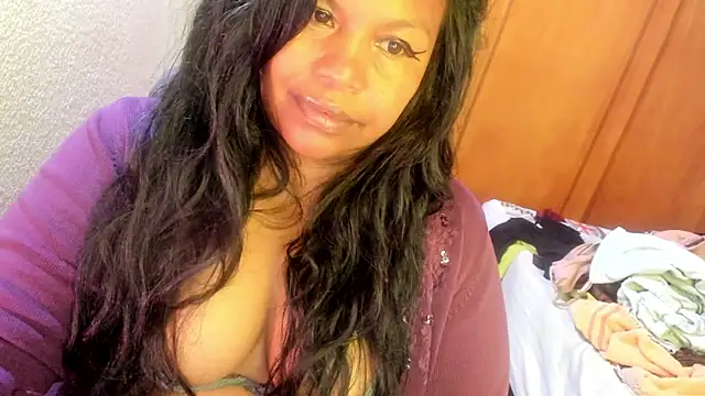 ebonycamelia online show from 04.21.26