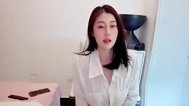 Snapshot of XIAOFENG-2025 chatting on 12.22.25 XIAOFENG-2025 online show from 12.22.25