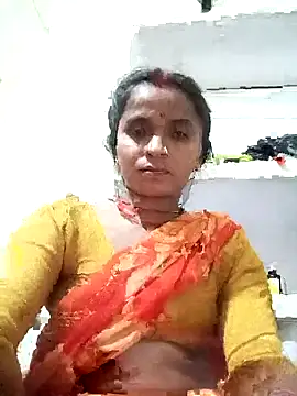 Snapshot of Hot_erion chatting on 11.22.25 Hot erion online show from 11.22.25