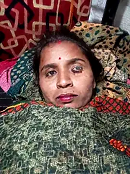 Snapshot of Hot_erion chatting on 12.16.25 Hot erion online show from 12.16.25