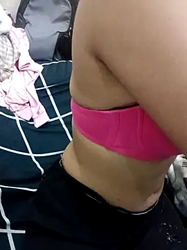 Snapshot of pure_beauty03 chatting on 12.14.25 pure beauty03 online show from 12.14.25