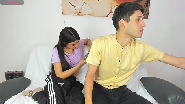 Snapshot of dracke_and_zara chatting on 01.10.26 dracke and zara online show from 01.10.26