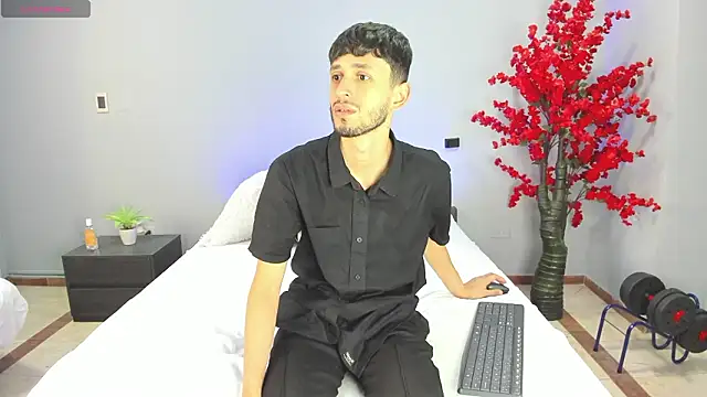 Snapshot of dracke_and_zara chatting on 02.09.26 dracke and zara online show from 02.09.26