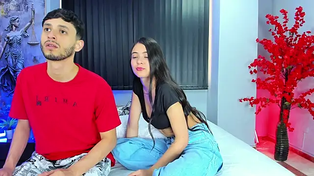 Snapshot of dracke_and_zara chatting on 03.02.26 dracke and zara online show from 03.02.26