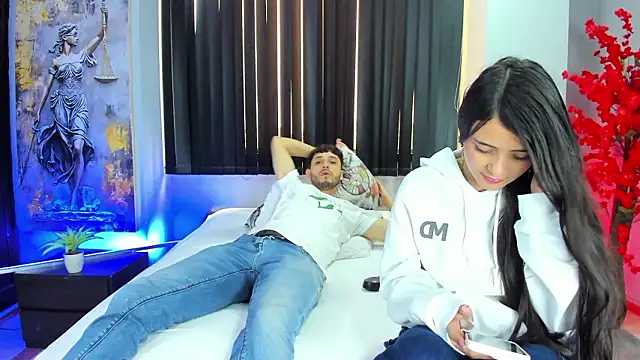 Snapshot of dracke_and_zara chatting on 03.06.26 dracke and zara online show from 03.06.26