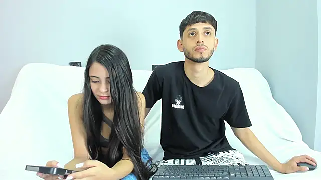 Snapshot of dracke_and_zara chatting on 03.13.26 dracke and zara online show from 03.13.26