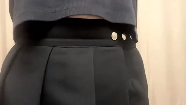 Snapshot of DivaRay chatting on 11.22.25 DivaRay online show from 11.22.25