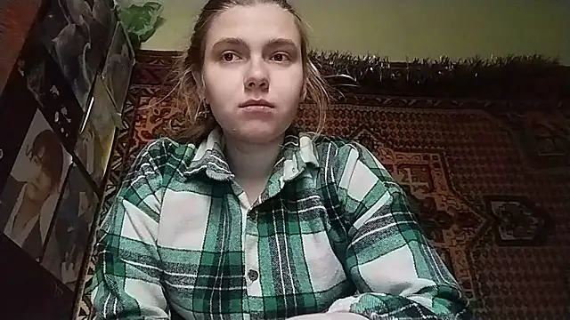 KikiBang online show from 12.22.25