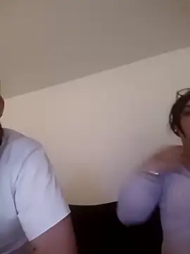 Kingaandqueenn online show from 05.13.26