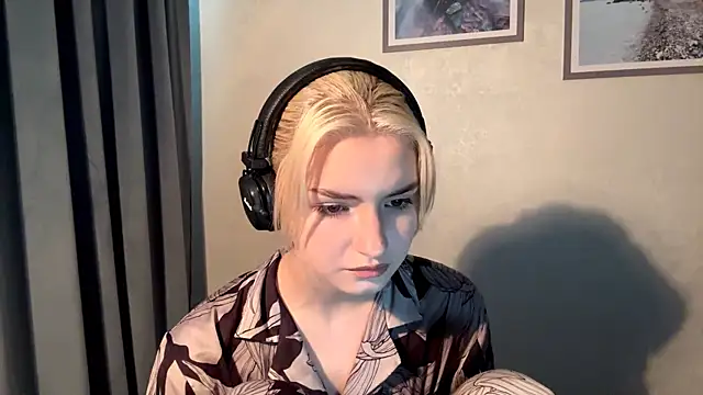 Snapshot of Cindi_Jacobs chatting on 11.29.25 Cindi Jacobs online show from 11.29.25