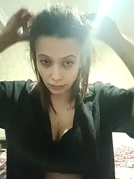 Snapshot of DevinAras chatting on 01.16.26 DevinAras online show from 01.16.26