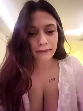 Snapshot of DevinAras chatting on 04.01.26 DevinAras online show from 04.01.26