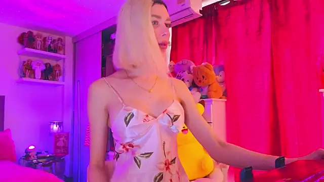 Snapshot of MadamBarbiee chatting on 12.02.25 MadamBarbiee online show from 12.02.25