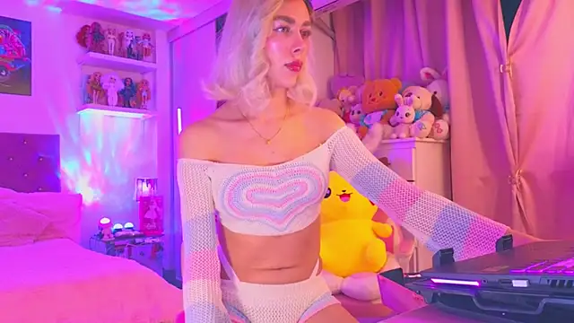 Snapshot of MadamBarbiee chatting on 12.15.25 MadamBarbiee online show from 12.15.25