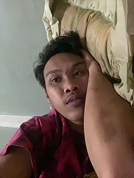 Snapshot of pirtell chatting on 12.20.25 pirtell online show from 12.20.25