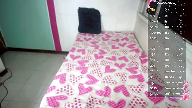 Snapshot of lissy_dhaniels chatting on 12.21.25 lissy dhaniels online show from 12.21.25