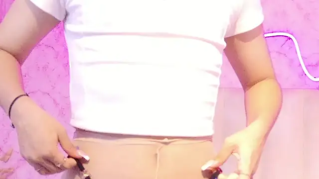 Atenea Mendoza online show from 03.04.26