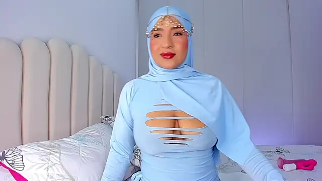 Amira-Zahra online show from 04.30.26