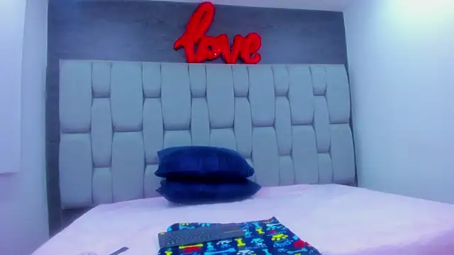 Sarita Ass online show from 11.27.25