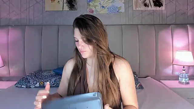 LiiaVelvet online show from 04.19.26