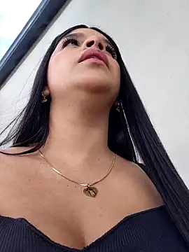 Layla-daring online show from 04.25.26