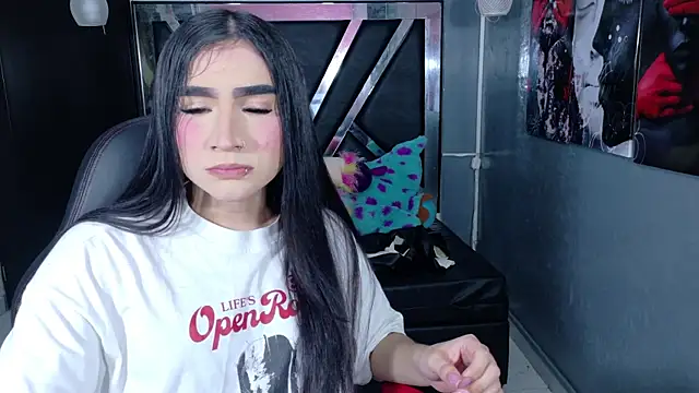 Snapshot of Evangeline_Star1 chatting on 11.27.25 Evangeline Star1 online show from 11.27.25