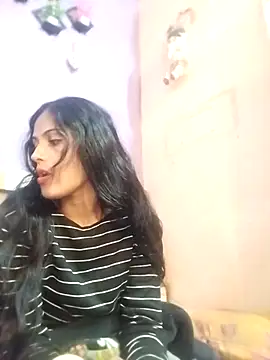 Snapshot of Yt_kinjal chatting on 12.15.25 Yt kinjal online show from 12.15.25