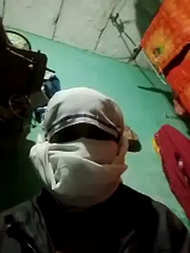 Xxx suhana online show from 12.15.25