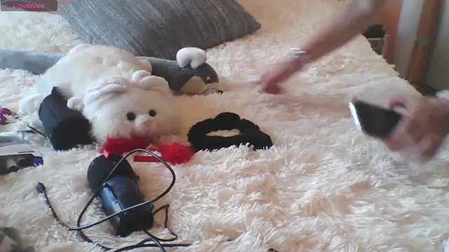 Snapshot of LisaHoneyLisa chatting on 11.30.25 LisaHoneyLisa online show from 11.30.25