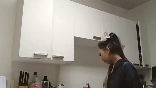 cryptokimgirl online show from 03.10.26