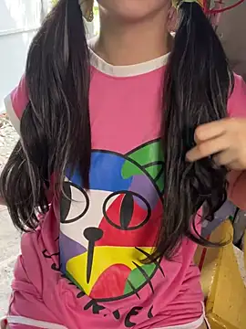 Snapshot of XndSeraphina chatting on 01.15.26 XndSeraphina online show from 01.15.26