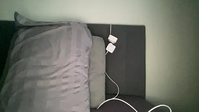 Snapshot of alisa_kitcat chatting on 12.14.25 alisa kitcat online show from 12.14.25