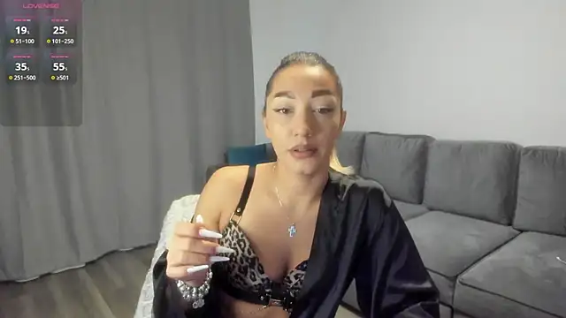 rossana doll online show from 01.12.26