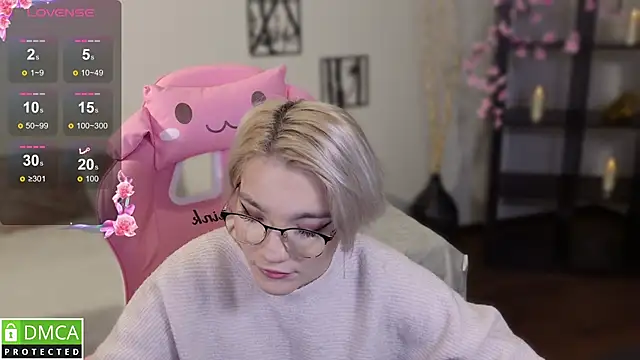 Megan Lora online show from 11.22.25