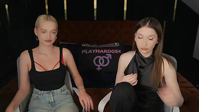 Snapshot of Ulianna_Meow chatting on 11.21.25 Ulianna Meow online show from 11.21.25