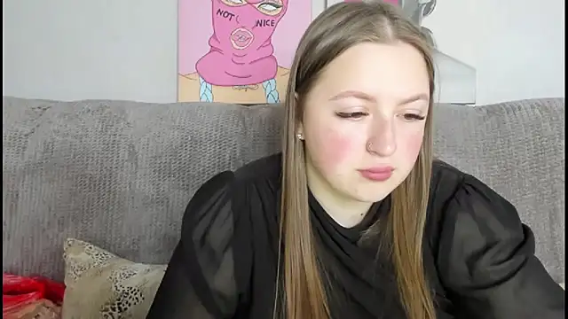 Snapshot of GirlPlayer chatting on 11.27.25 GirlPlayer online show from 11.27.25