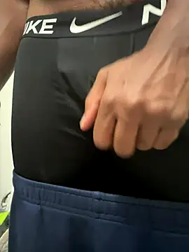 Snapshot of talkyouthroughit chatting on 11.20.25 talkyouthroughit online show from 11.20.25