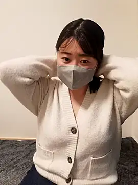 Snapshot of Rinka_0012 chatting on 12.18.25 Rinka 0012 online show from 12.18.25