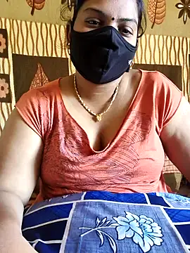 Snapshot of Paru_Tamil_Ponnu chatting on 11.21.25 Paru Tamil Ponnu online show from 11.21.25