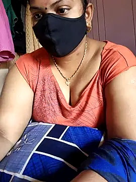 Snapshot of Paru_Tamil_Ponnu chatting on 11.25.25 Paru Tamil Ponnu online show from 11.25.25