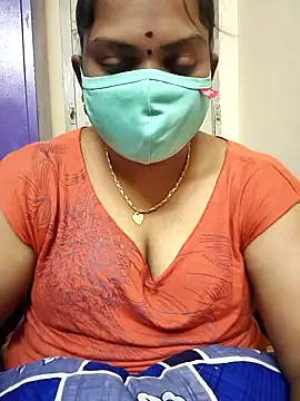 Snapshot of Paru_Tamil_Ponnu chatting on 11.26.25 Paru Tamil Ponnu online show from 11.26.25