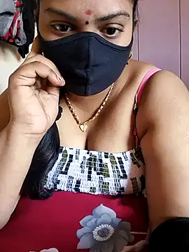 Snapshot of Paru_Tamil_Ponnu chatting on 12.01.25 Paru Tamil Ponnu online show from 12.01.25