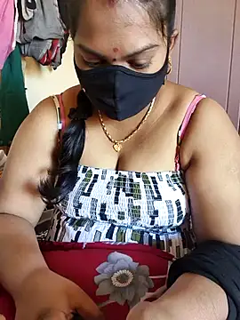 Snapshot of Paru_Tamil_Ponnu chatting on 12.02.25 Paru Tamil Ponnu online show from 12.02.25