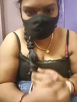 Snapshot of Paru_Tamil_Ponnu chatting on 12.05.25 Paru Tamil Ponnu online show from 12.05.25